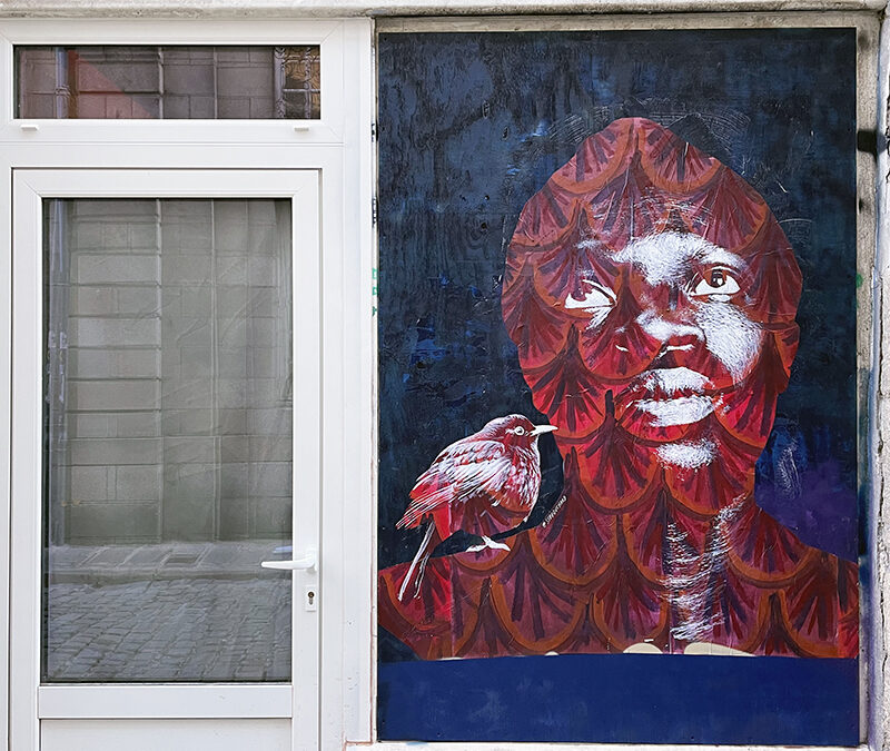 Free as a bird, Homme africain à l’oiseau / Nantes, France