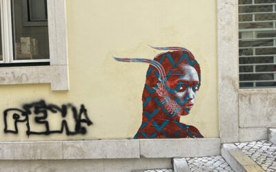 Femme Africaine aux cornes et visage animal / Lisbonne, Portugal