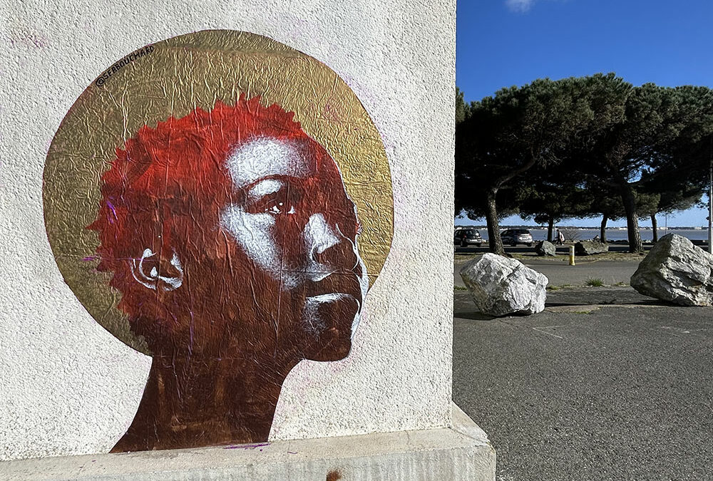 Femme Africaine à l’auréole / Saint-Nazaire, France – 2024