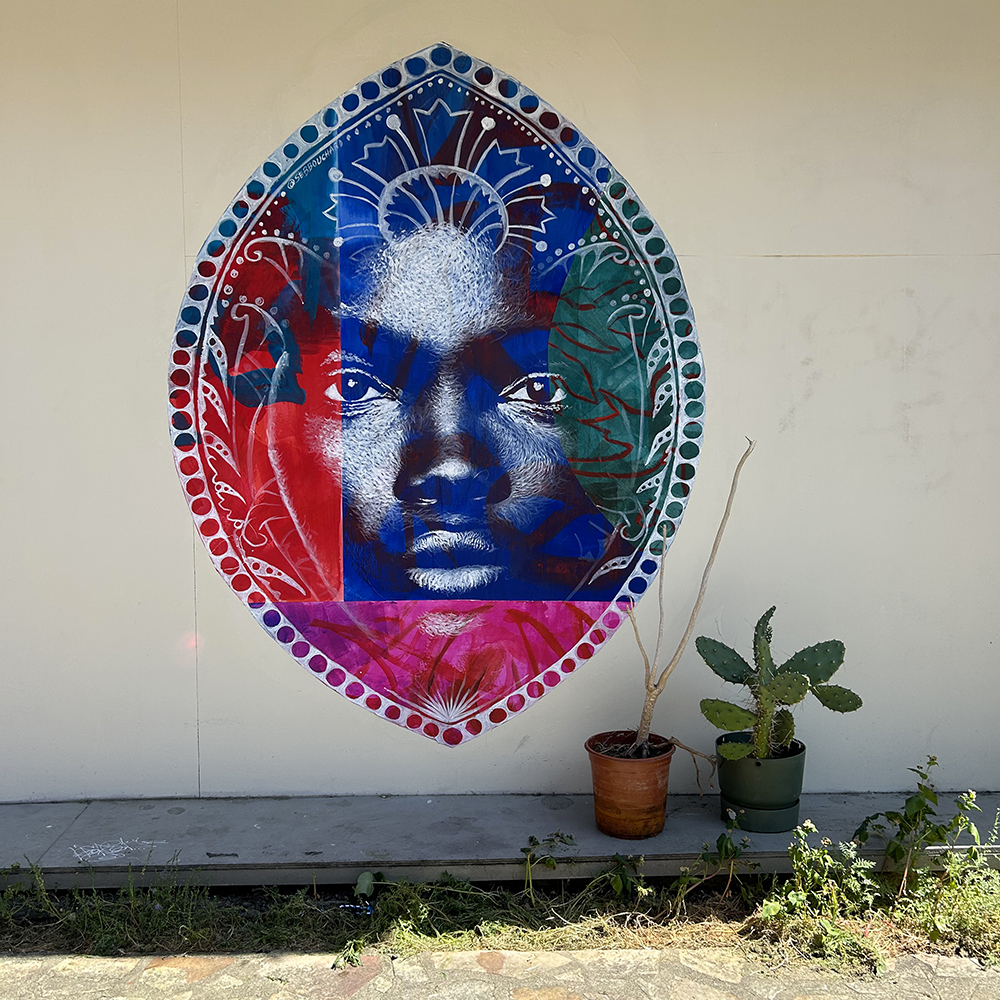 Femme africaine en médaillon / Nantes – 2025